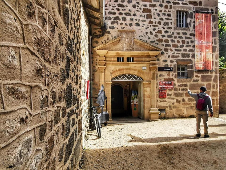 Gite La Decouverte Petit Dejeuner Offert Le Puy-en-Velay Dış mekan fotoğraf